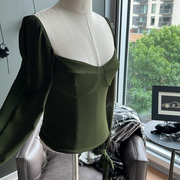 Reformation Sawtelle Sweetheart Neckline Blouse in Fern Size 10 - Picture 7 of 9